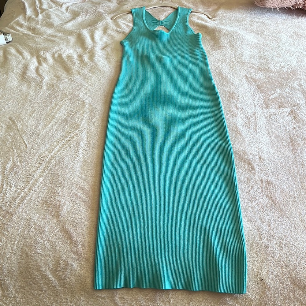 Beautiful midi sweater dress in a turquoise blue. Brand new condition.
